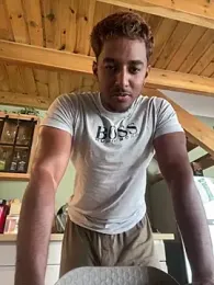 Axel_black10 — modelo de webcam en línea en stripchat