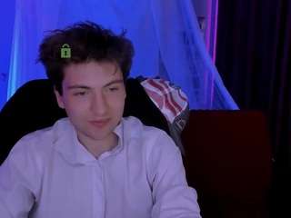 travis-wolf — Camsoda stream photo (Apr 2026)