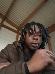 Thirdlegsuave — Stripchat stream photo (Mar 2026)