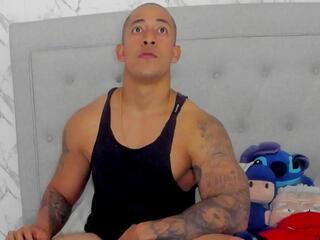 Luigi Ferrara — flirt4free