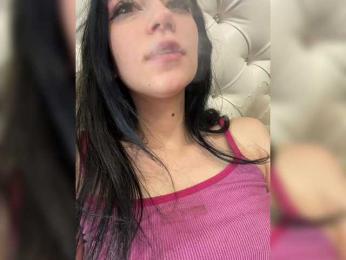 LuckyStar — modelo de webcam en línea en bongacams