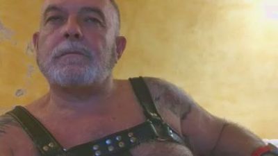hairy2 — Cam4 profile photo