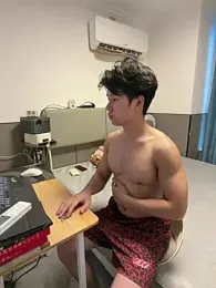 SYT_SGe — modelo de webcam en línea en stripchat