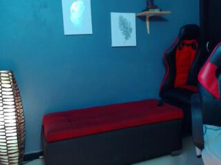 Acotas — modelo de webcam en línea en flirt4free