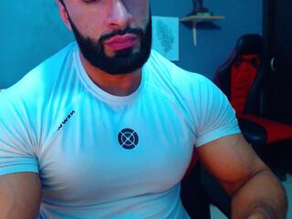 Acotas — modelo de webcam en línea en flirt4free