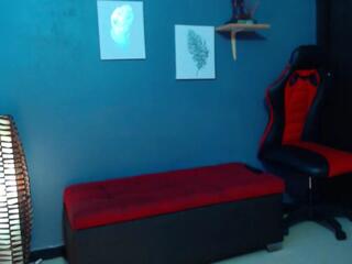 Acotas — modelo de webcam en línea en flirt4free