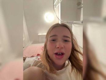 MimiMila — modelo de webcam en línea en bongacams