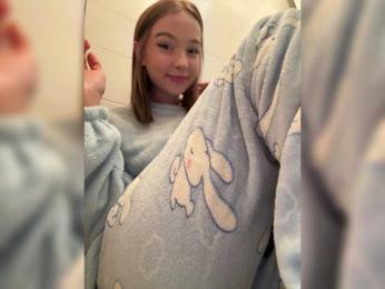 MimiMila — modelo de webcam en línea en bongacams