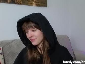 _demi_dee_ — Chaturbate stream photo (Mar 2026)