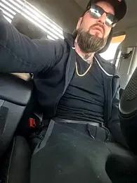 Beardedtattood — modelo de webcam en línea en stripchat