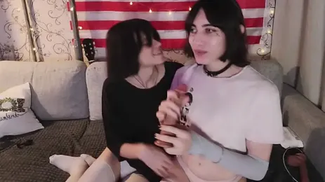 Kira_UwU_666 — modelo de webcam en línea en stripchat