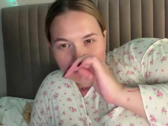 Divine-1 — Bongacams stream photo (Sep 2026)