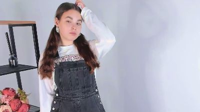 ElviaChesser — Cam4 stream photo (Jun 2025)