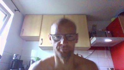 Aur85 — modelo de webcam en línea en cam4