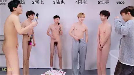 JH-110 — modelo de webcam en línea en stripchat