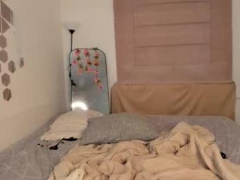twoinframe — Chaturbate stream photo (Mar 2026)