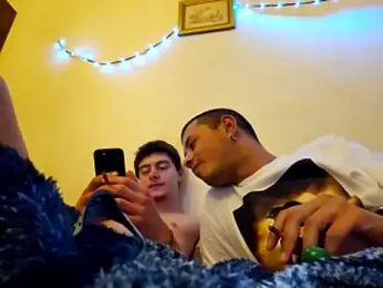 midnightbrothes1 — Stripchat stream photo (Apr 2026)