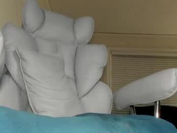 alicelighthouse — Chaturbate stream photo (Apr 2026)