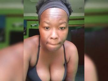 Sexytreatmenta — Bongacams stream photo (May 2026)