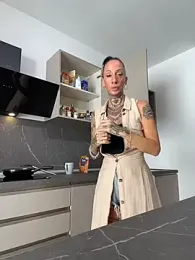 inked_up_jade — Stripchat stream photo (Sep 2026)