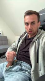 Runtasty96 — modelo de webcam en línea en cam4