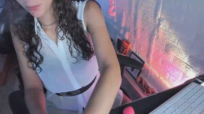 MartesBratty — modelo de webcam en línea en cam4
