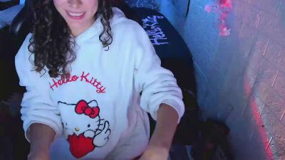 MartesBratty — modelo de webcam en línea en cam4