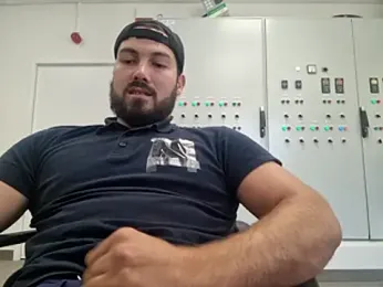 Instinctbrut — Stripchat stream photo (Jun 2026)