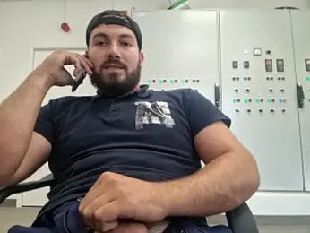 Instinctbrut — Stripchat stream photo (Jun 2026)