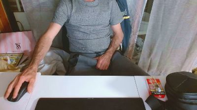 hucho40 — modelo de webcam en línea en cam4