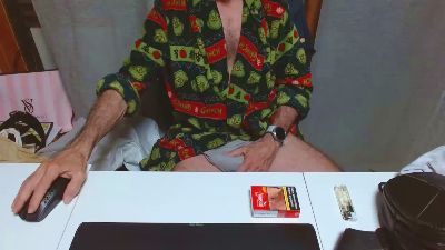 hucho40 — modelo de webcam en línea en cam4