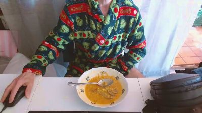 hucho40 — modelo de webcam en línea en cam4