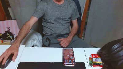 hucho40 — Cam4 stream photo (Apr 2026)