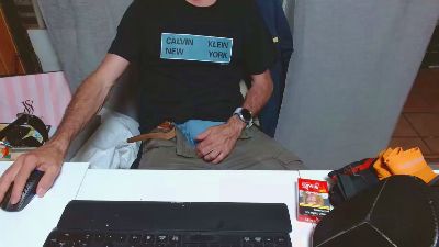 hucho40 — modelo de webcam en línea en cam4