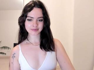 Lenna Whitee — Flirt4free stream photo (Jun 2026)