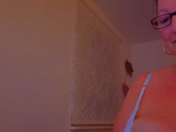 Connyat99 — Bongacams stream photo (Aug 2025)