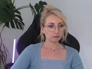 cinderellamoon — Camsoda stream photo (May 2026)