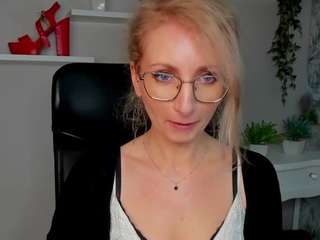 cinderellamoon — Camsoda stream photo (Mar 2026)