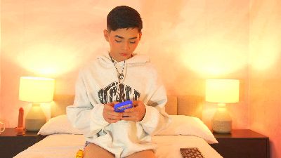 LittleMaxi_ — Cam4 stream photo (Jun 2026)