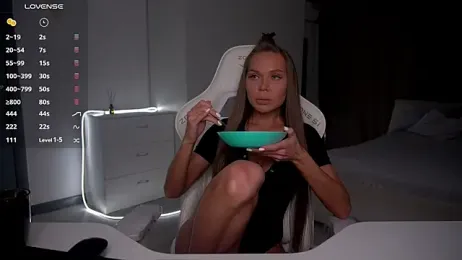 eVvushka — Stripchat stream photo (Apr 2026)