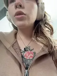 mini_moona — Stripchat stream photo (May 2026)