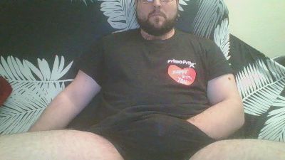 Bebeast — modelo de webcam en línea en cam4