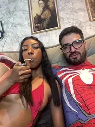 Naomisalles — Stripchat stream photo (Apr 2026)