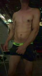 Emra1997 — modelo de webcam en línea en cam4