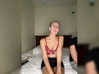 Durnaya_kis — modelo de webcam en línea en bongacams