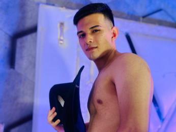 RonaldMarin — modelo de webcam en línea en livejasmin