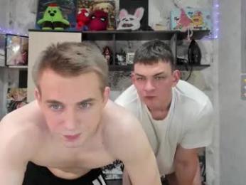 holiday_boys — modelo de webcam en línea en chaturbate