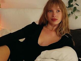 Emma Wilde — flirt4free