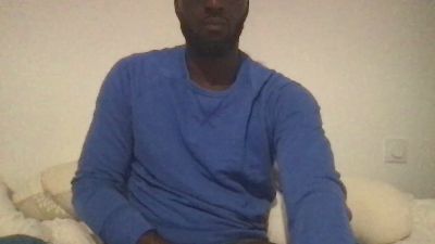 TryBBC64 — modelo de webcam en línea en cam4