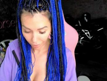 -BABAYAGA- — modelo de webcam en línea en bongacams